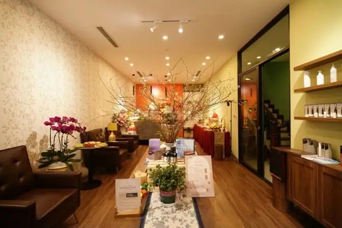 Sang nhượng spa gần vinhomes gardenia, hàm nghi - đang vận hành sẵn.