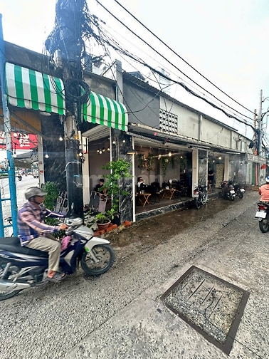 Sang quán cà phê góc 2 mặt tiền Hà Huy Giáp, Quận 12