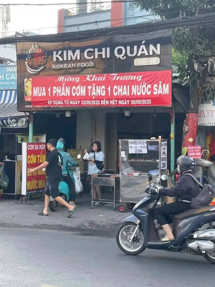 Cần sang lại mặt bằng và toàn bộ đồ đạc quán cơm