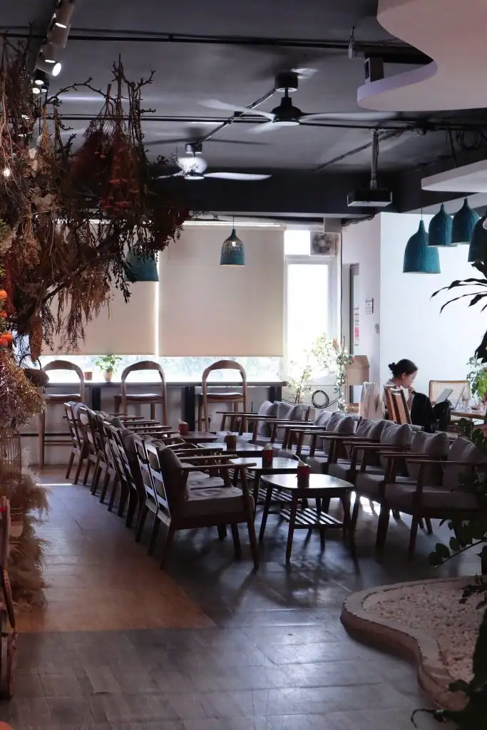 Sang nhượng quán cafe – trà – không gian sự kiện tại Cầu Giấy