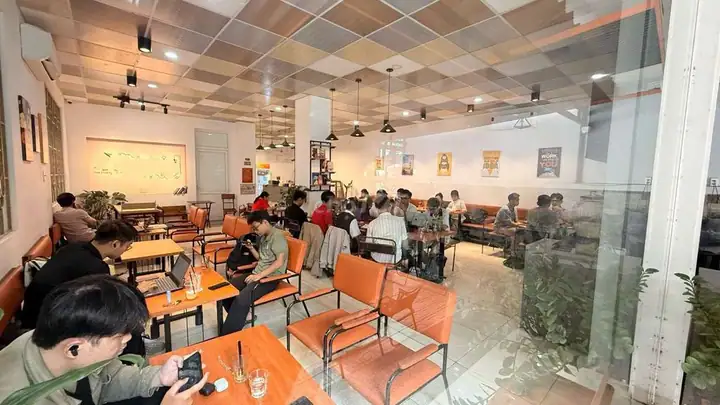 Cần sang quán cf khu vực Bình Thọ ( thủ đức) ,rộng 250m2 ngang hơn 11m