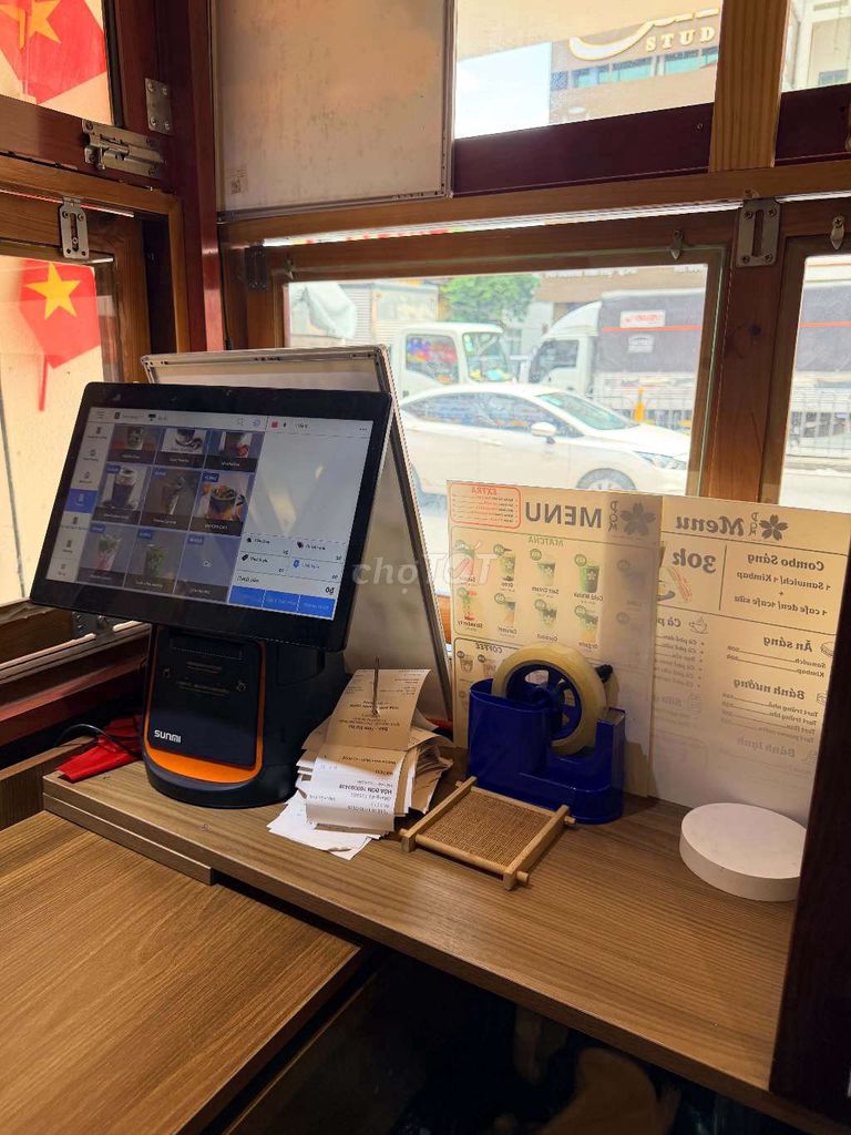 Sang Tiệm Cà Phê