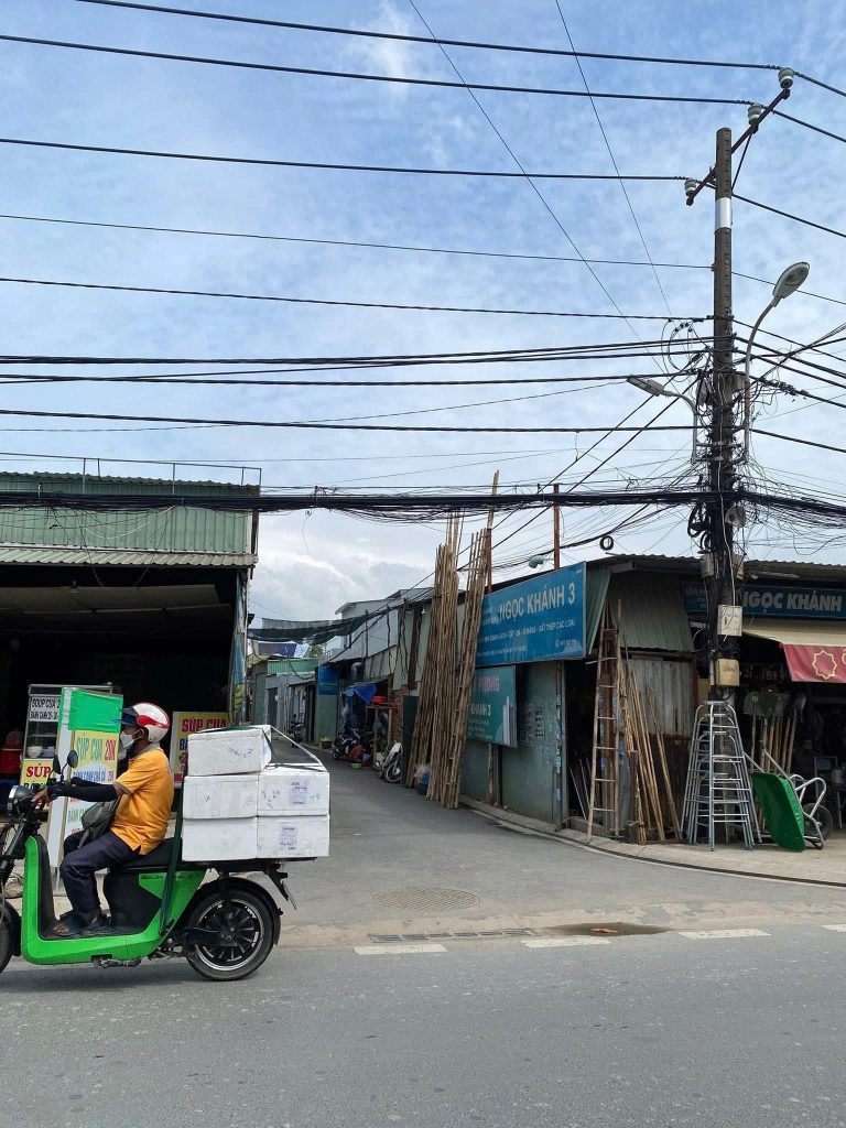 Sang lại tiệm làm sắt – Vị trí đẹp, vào làm ngay