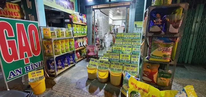 Cần sang lại cửa hàng kinh doanh gạo nước suối