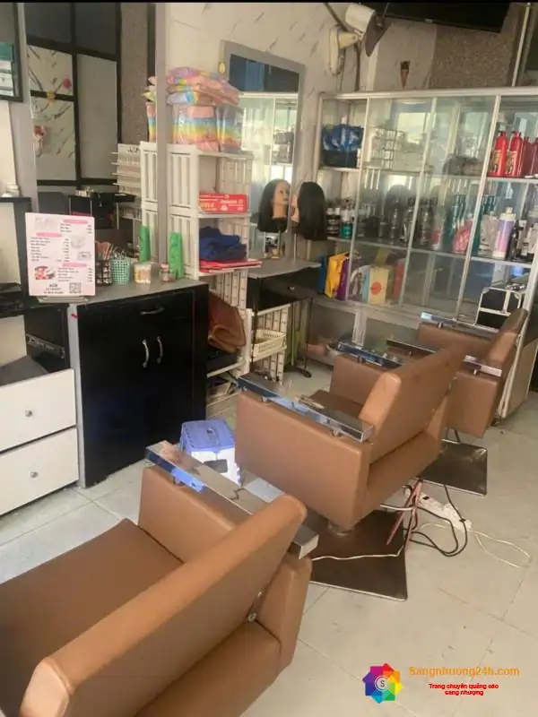 Sang gấp salon tóc & nail – full đồ nghề – chỉ 20 triệu