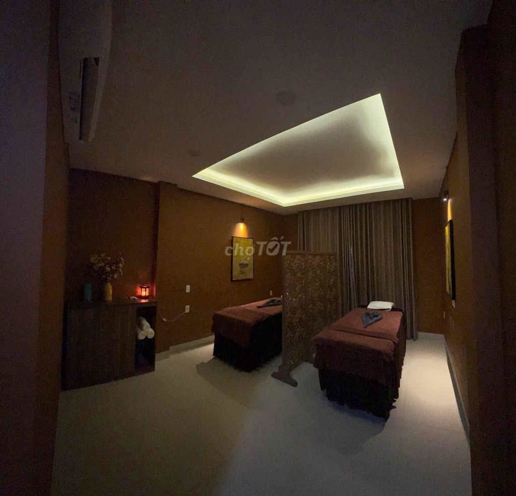 Sang nhượng tiệm massage tân phú