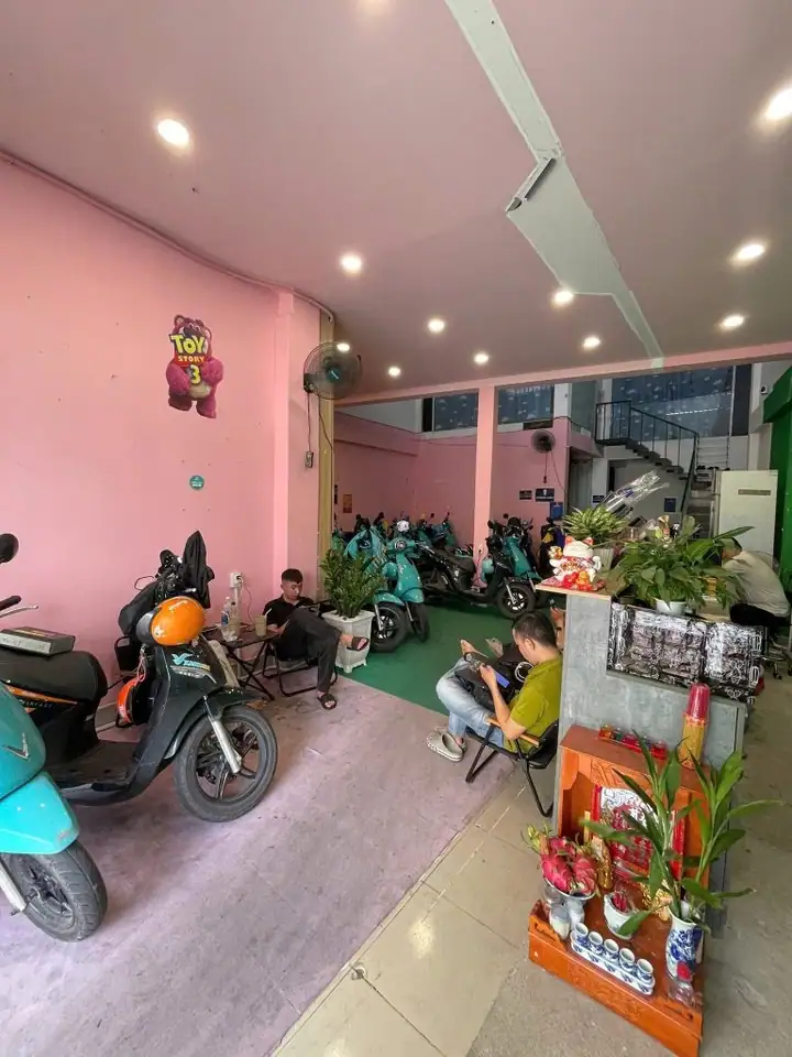 Sang nhượng trạm sạc xe điện mặt tiền Lạc Long Quân P10. Tân Bình