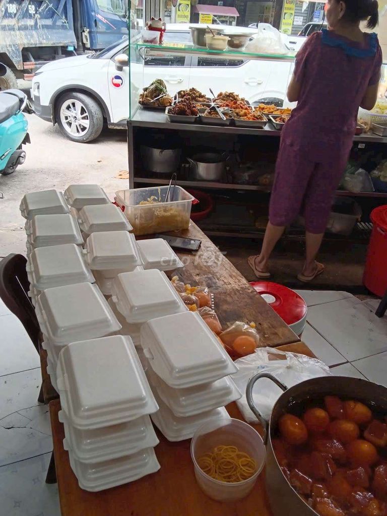 Sang quán cơm nhỏ về chỉ bán đầy đủ đồ nghề nấu ăn – ảnh 2
