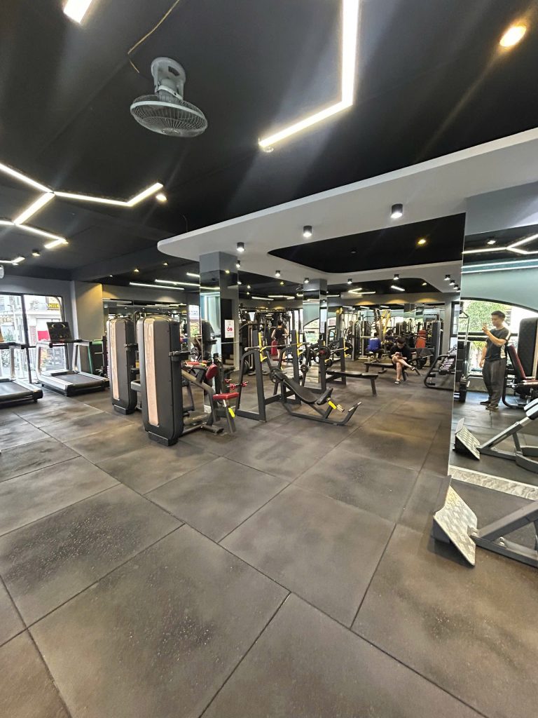 Chính chủ sang nhượng phòng gym – vị trí vàng 3 mặt tiền tại hạ long