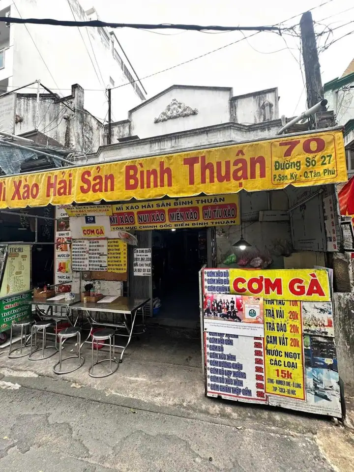 Sang gấp quán cơm hơn 10 năm khách quen đông – tặng kèm 4 phòng trọ thu nhập sẵn]