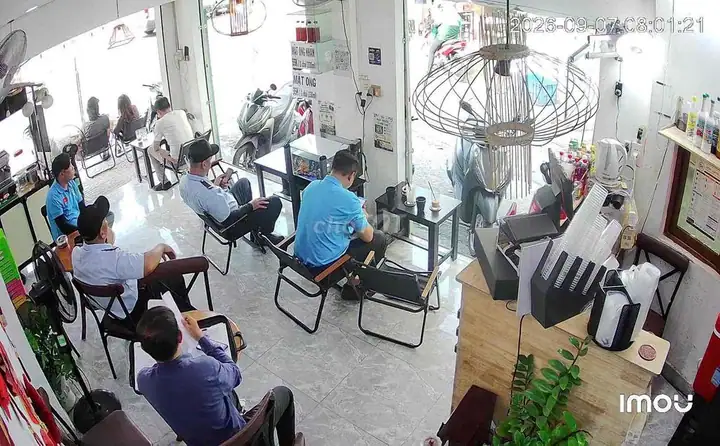 Sang quán cà phê 2 mặt tiền đường 3 tháng 2 – gần cầu cây gõ – ảnh 3