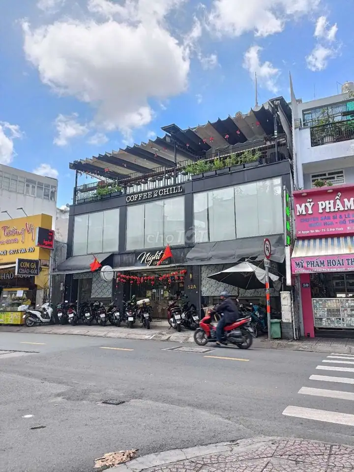 Sáng Quán vị trí đẹp, trung tâm thành phố Hồ Chí Minh