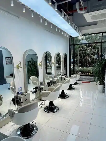 Sang nhượng cho anh em chỉ việc vào làm.