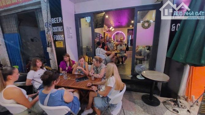 Cần sang quán cafe – bar – ăn uống gần phố đi bộ Q1 – ảnh 2