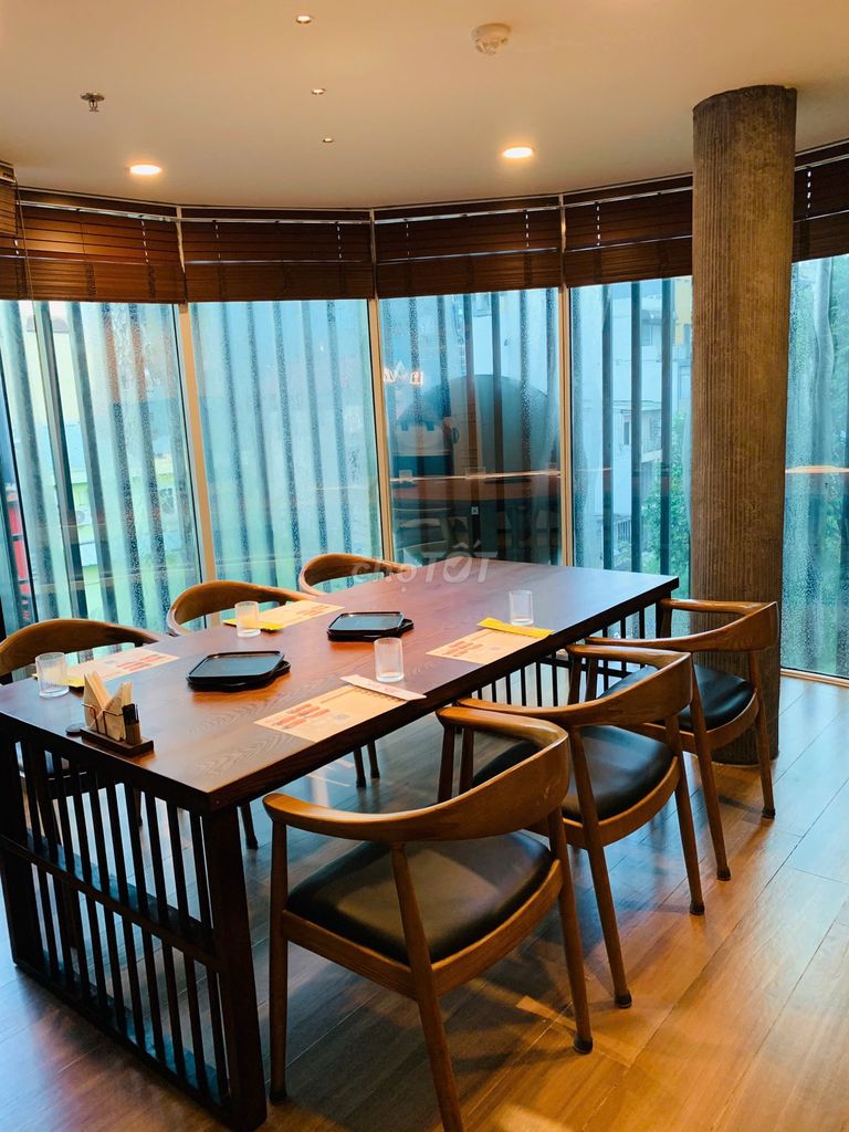 Cần sang nhượng nhà hàng Hàn Quốc 9 tầng mặt tiền Lê Thánh Tôn, Quận 1