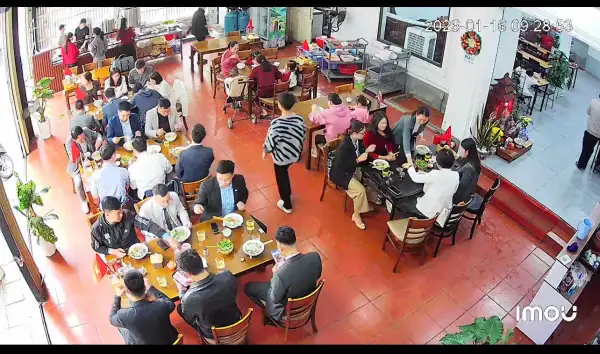 Do công việc bận dộn nên E cần sang nhượng nhà hàng hoặc kết hợp kinh doanh