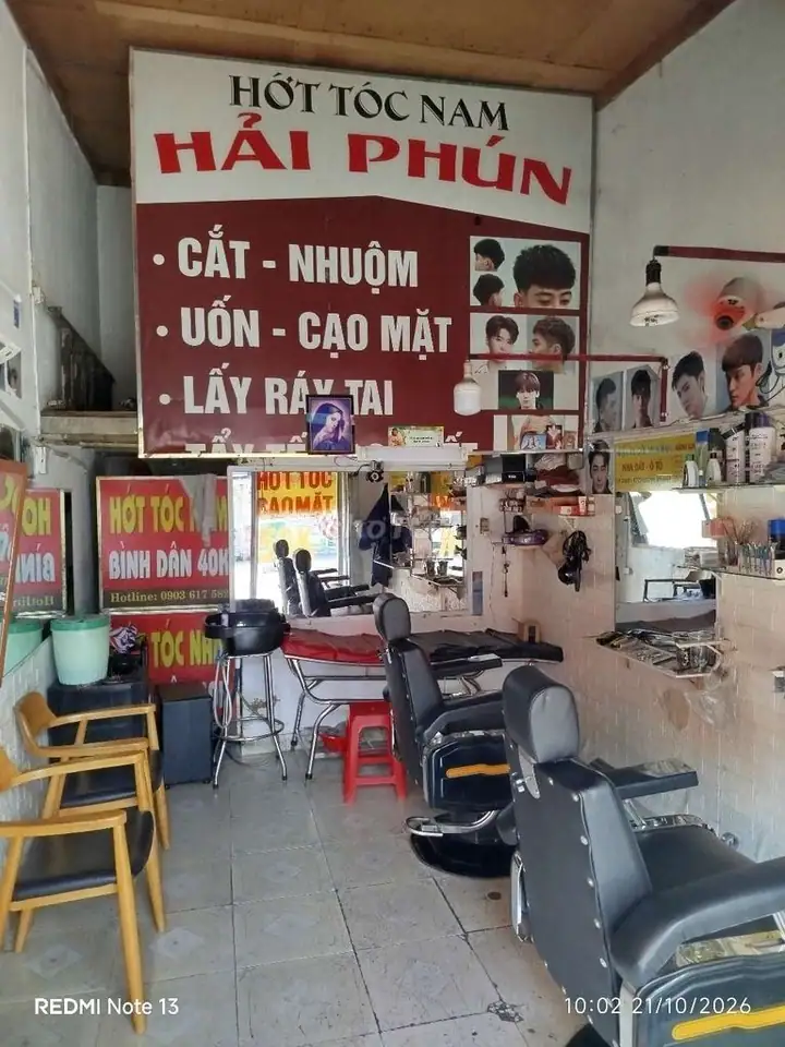 Sang tiệm tóc nam bình dân