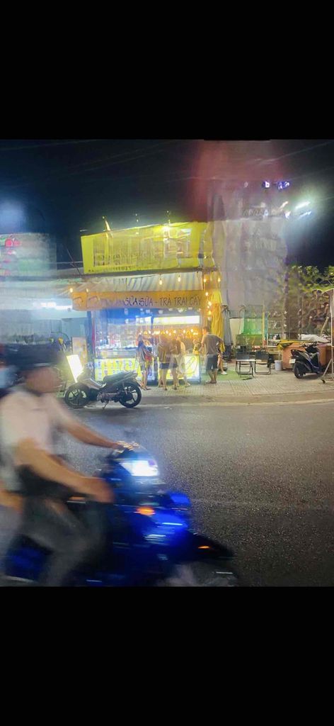 Sang quán trà sữa – ảnh 3