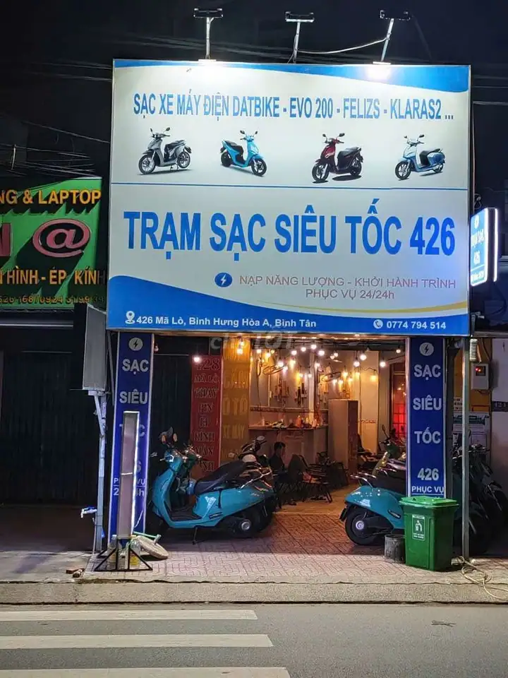 Sang gấp trạm sạc xe điện