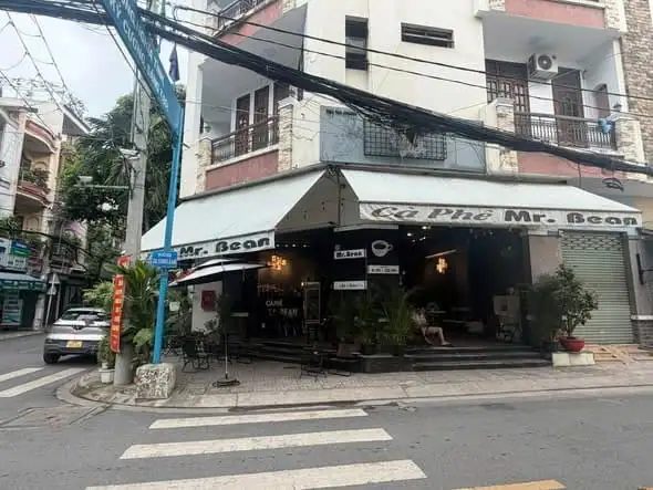 Sang nhượng quán cà phê góc ngã tư – vị trí đắc địa Tân Bình