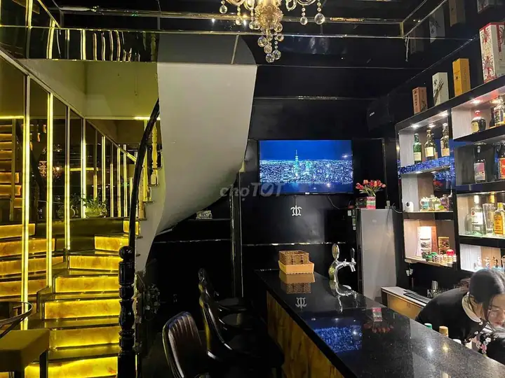 Sang nhượng mặt bằng quầy bar