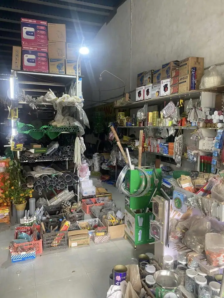 Cần sang nhượng toàn bộ vật tư & tủ kệ cửa hàng điện nước