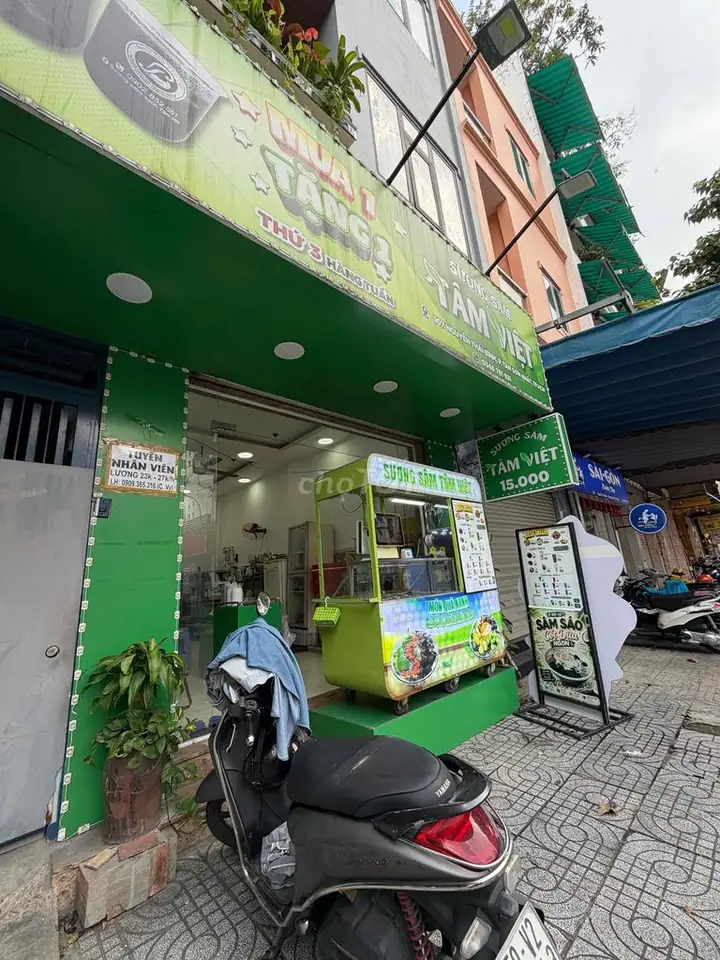Cần Sang mặt bằng rộng, đẹp, khách nhiều