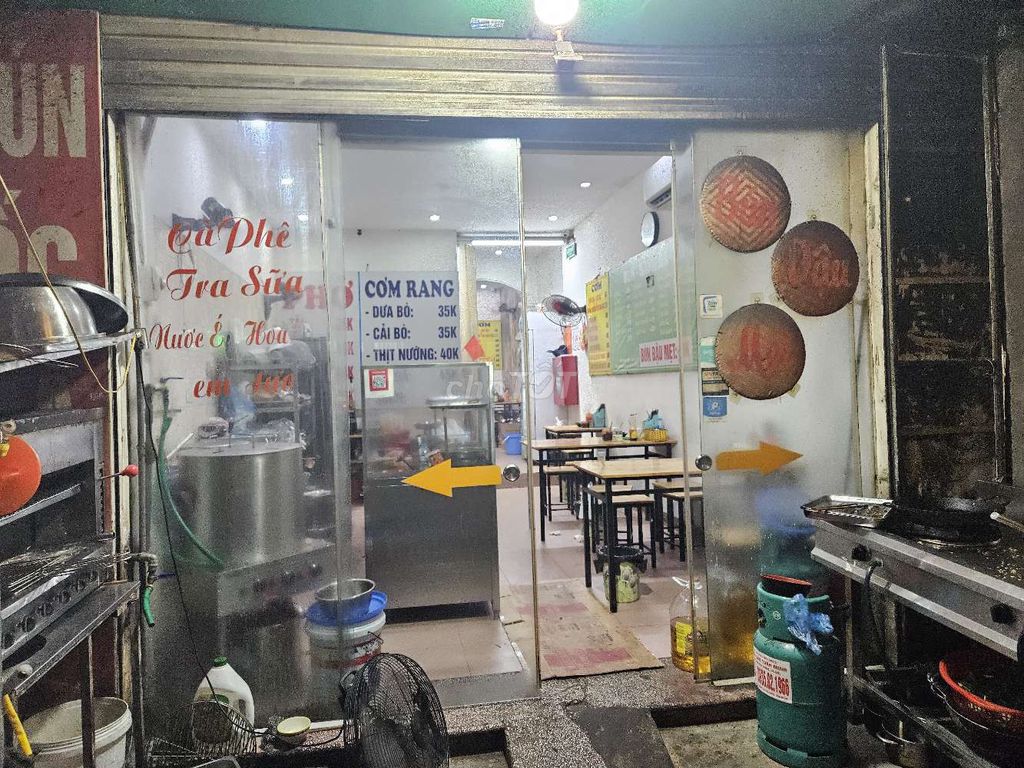 Nhượng mặt bằng khu dân cư đông đúc