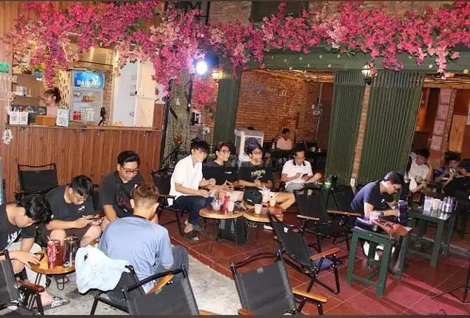Sang quán Cafe căn góc 9x30 Trần Nhật Duật-Quận 1, đã mở được 9 năm