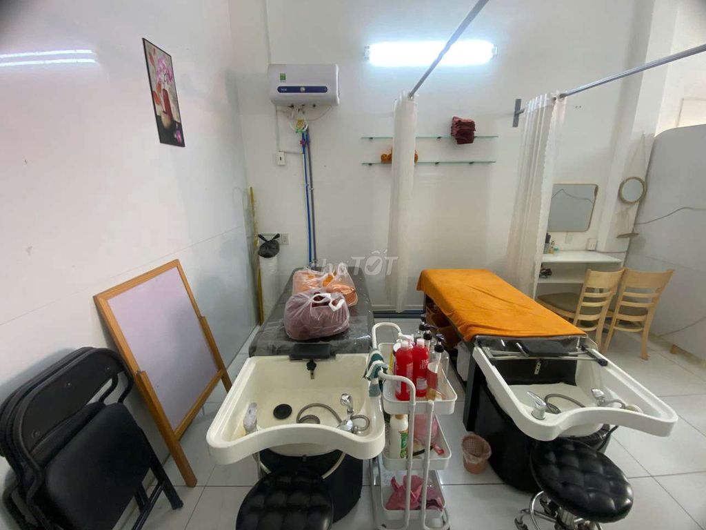 Sang tiệm Nail - Gội mặt tiền đường Gò Xoài – ảnh 4