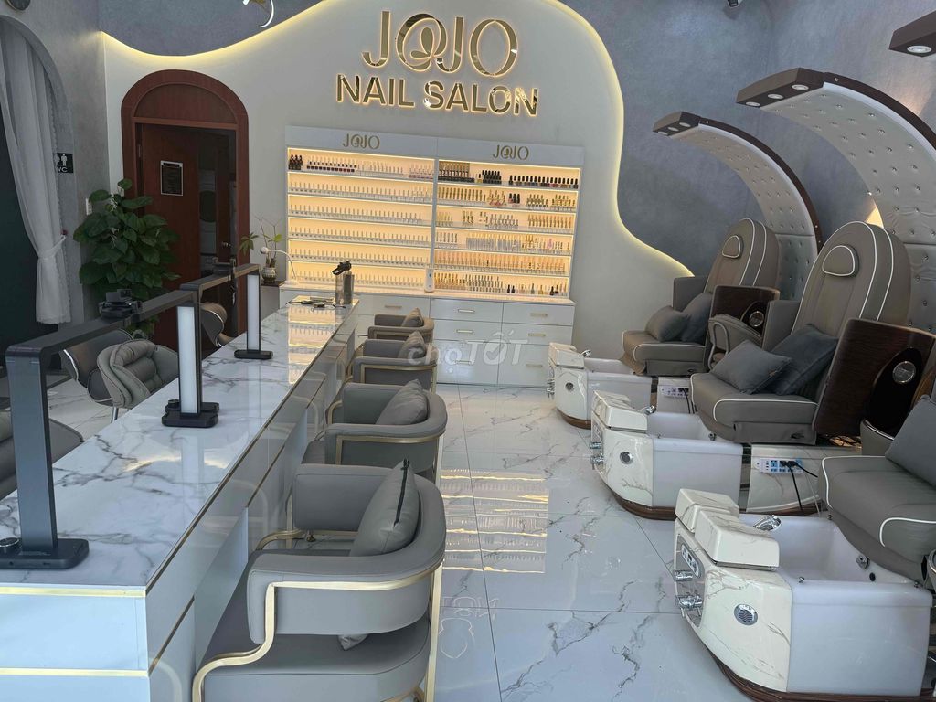 Sang nhượng salon nail Mỹ