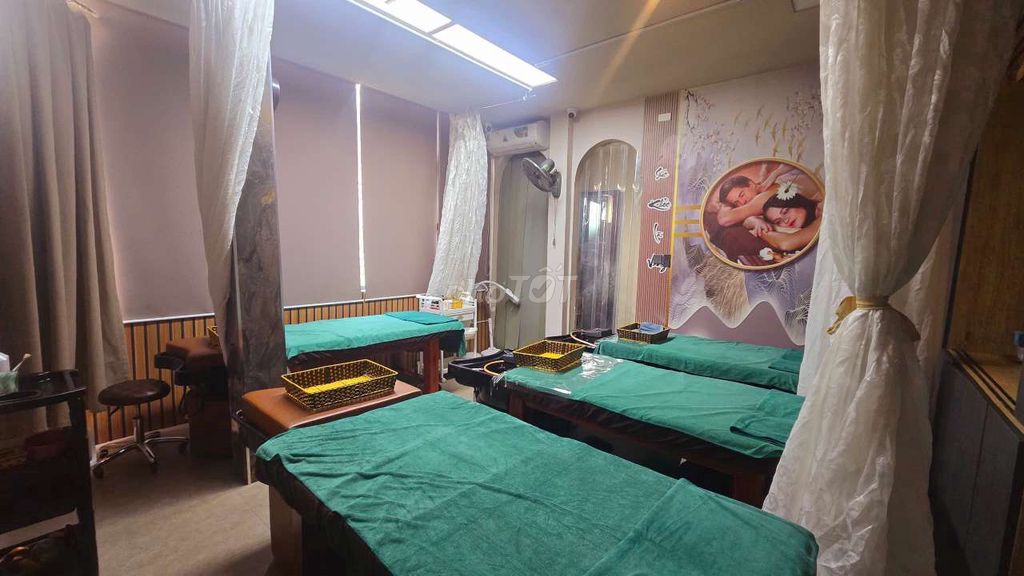 Sang nhanh giá 1XX spa 2 mặt tiền bình thạnh. dòng tiền 50TR/TH