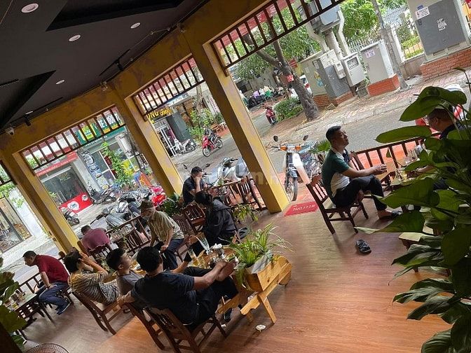 Sang nhượng cafe căn góc Nguyễn Thị Định - Mặt tiền 16M