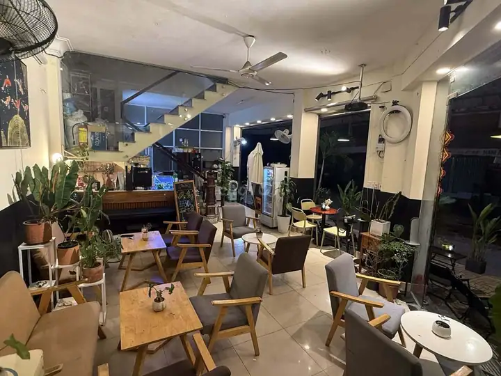 Sang lại mô hình CHDV + café đang vận hành tại Q.8