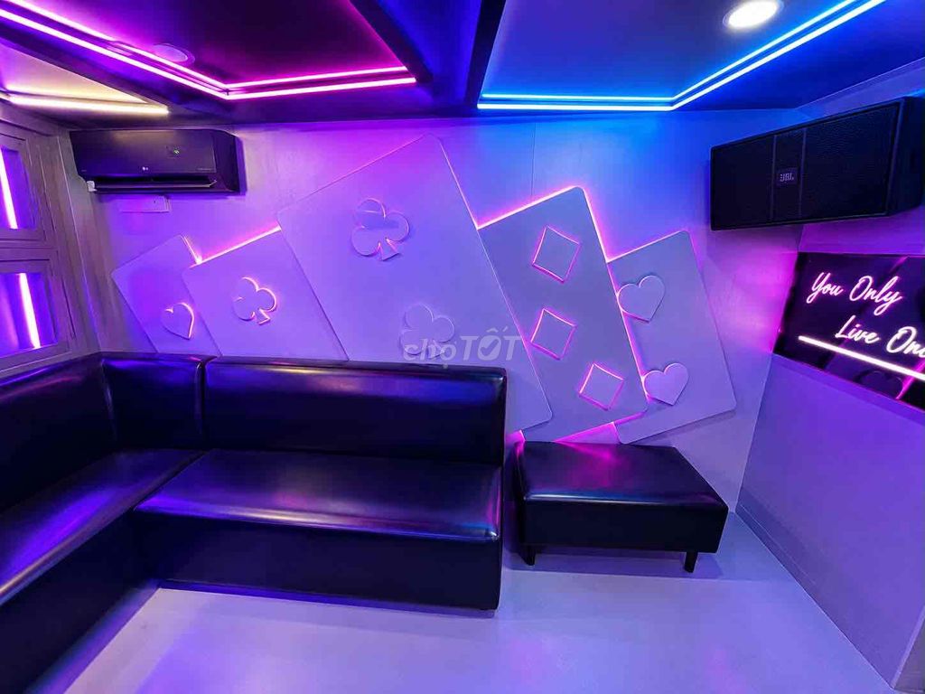 Sang nhượng quầy bar + quầy sofa và hai room kara ở Quận 1 – ảnh 2