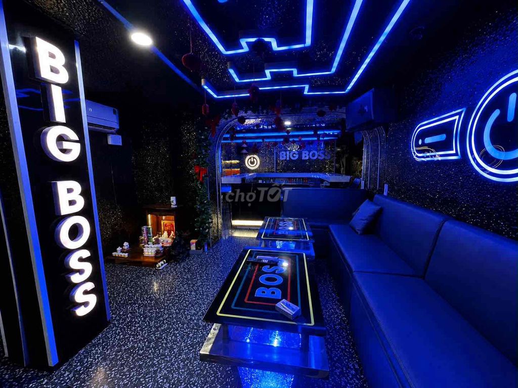 Sang nhượng quầy bar + quầy sofa và hai room kara ở Quận 1 – ảnh 4