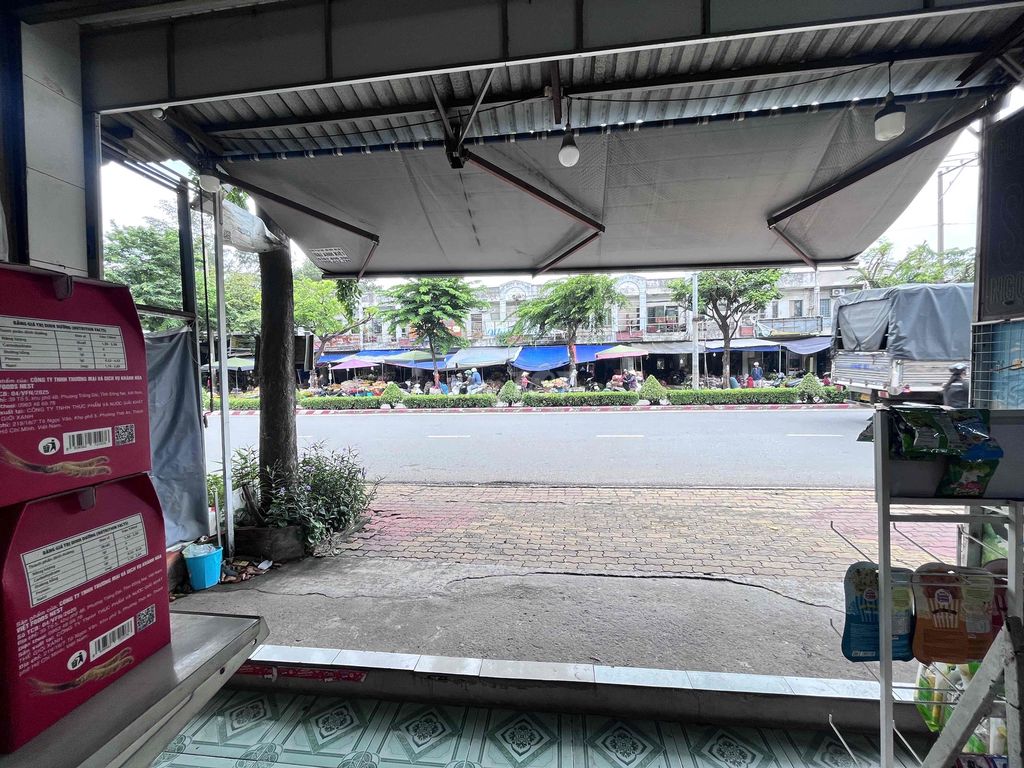 Sang nhượng gấp mặt bằng + tâm huyết shop Sữa - Tã - Tạp hóa