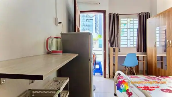 Sang nhượng căn hộ dịch vụ nguyên căn 1 trệt 4 lầu thang bộ ngay trung tâm quận 1