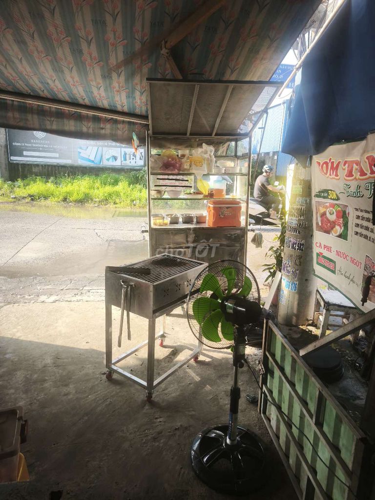 Sang quán cơm mặt tiền Thạnh Xuân 52