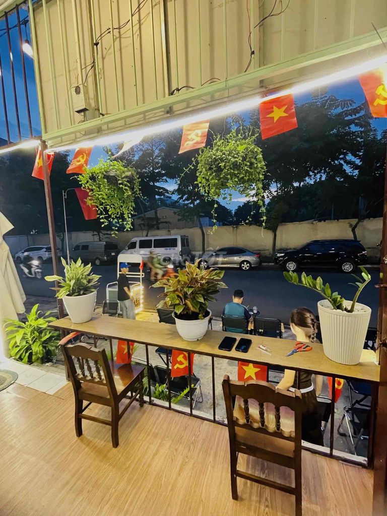 Sang nhượng quán cafe 2 mặt tiền