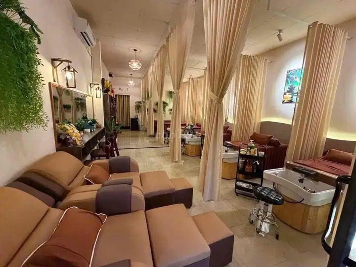 Sang nhượng spa hoạt động được 3tháng vào kd ngay hd con 3 nam
