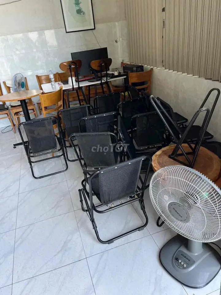 Cần sang lại quán cà phê