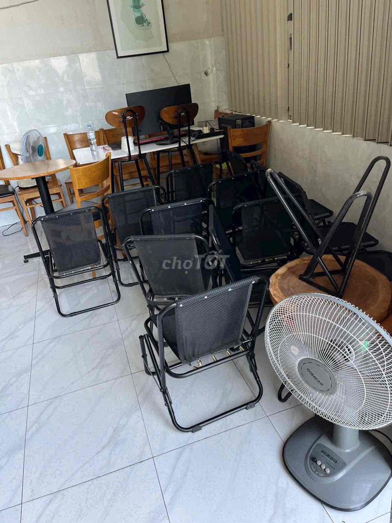 Cần sang lại quán cà phê