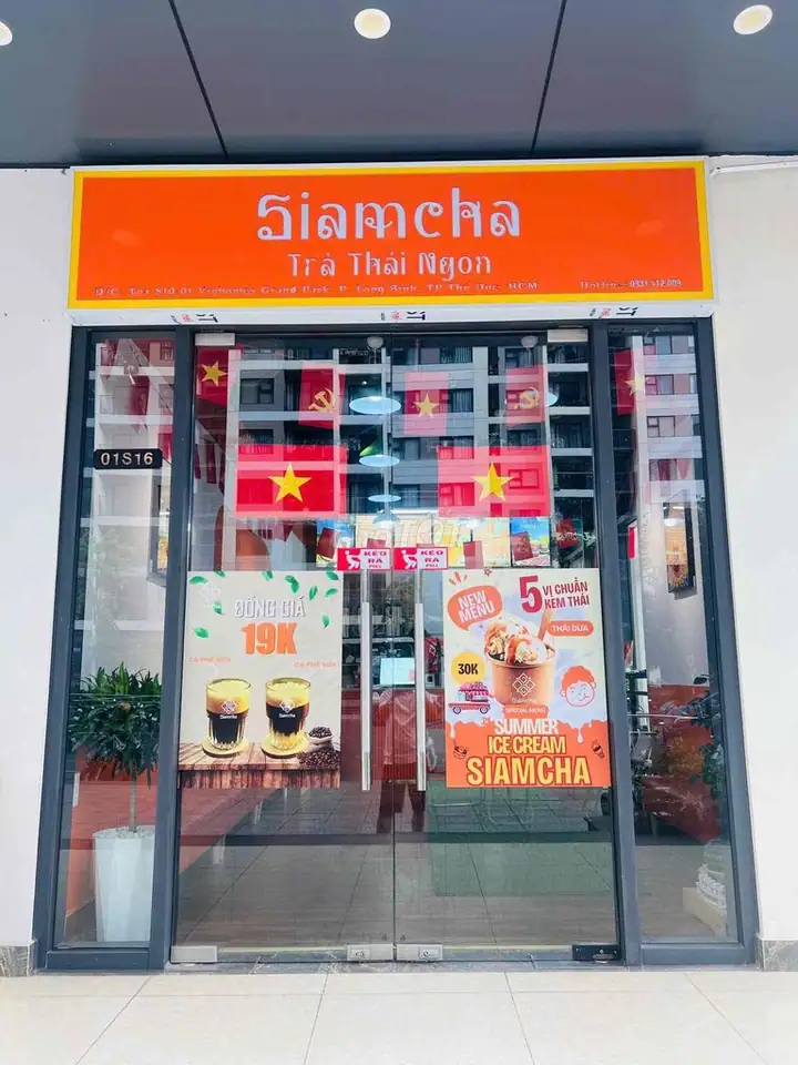 Sang nhượng quán trà sữa vị trí đẹp - căn góc khu ăn uống