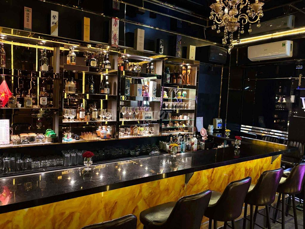 Sang nhượng quán bar – ảnh 2