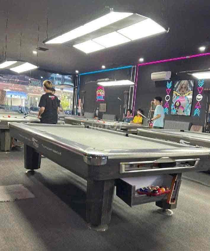 Cần sang CLB bida 8 bàn- trung tâm q Bình Thạnh,TP.HCM chỉ 250 triệu