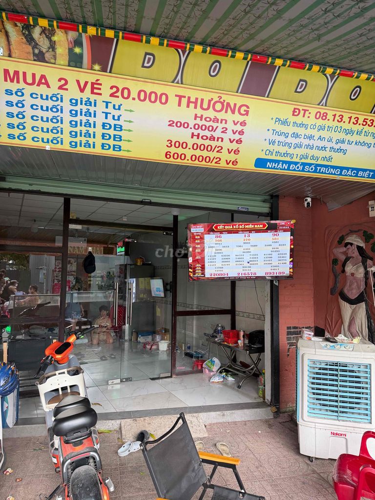 Sang nhượng tiệm vé số – ảnh 2