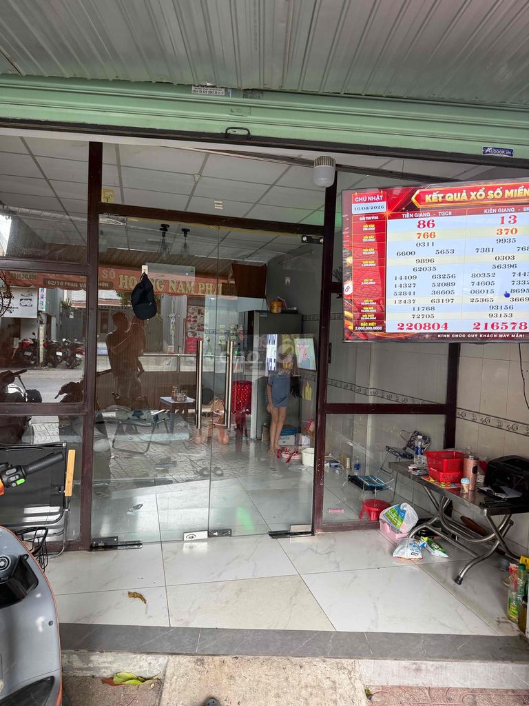 Sang nhượng tiệm vé số – ảnh 4