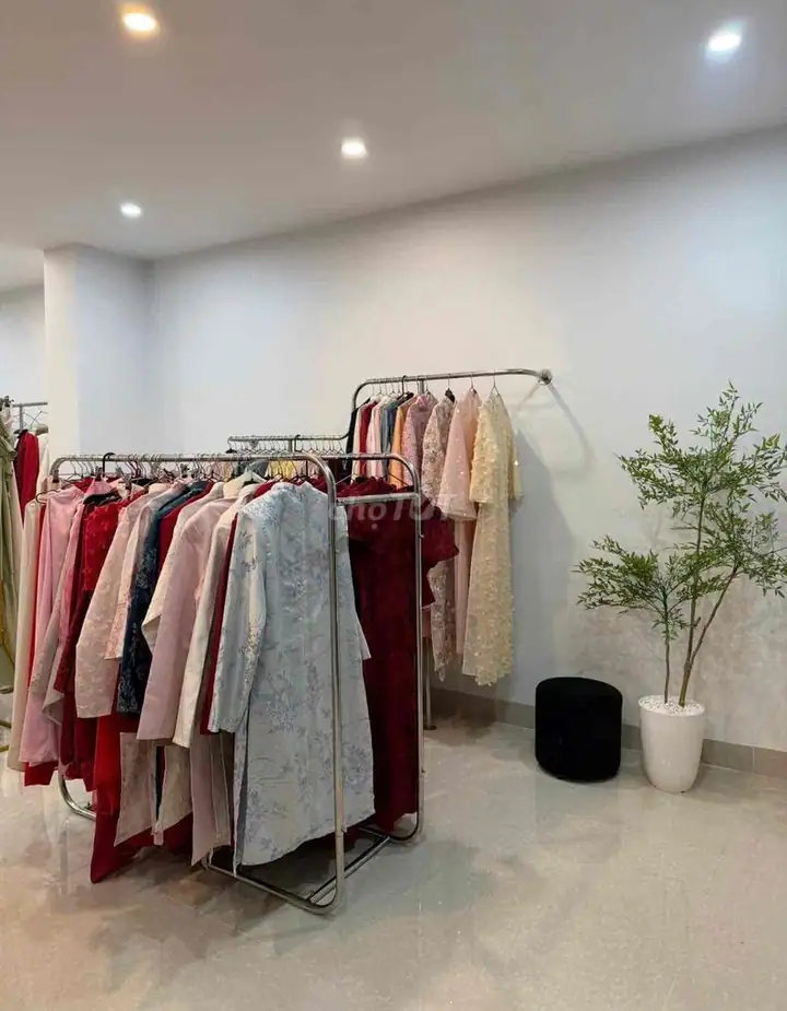 Sang nhượng shop cho thuê trang phục tại Đà Lạt dòng tiền ổn định 6