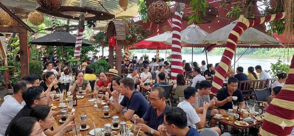 Sang nhượng quán Cafe 1000m2 mặt tiền Hà Huy Giáp-Quận 12,thuê chỉ 4tr
